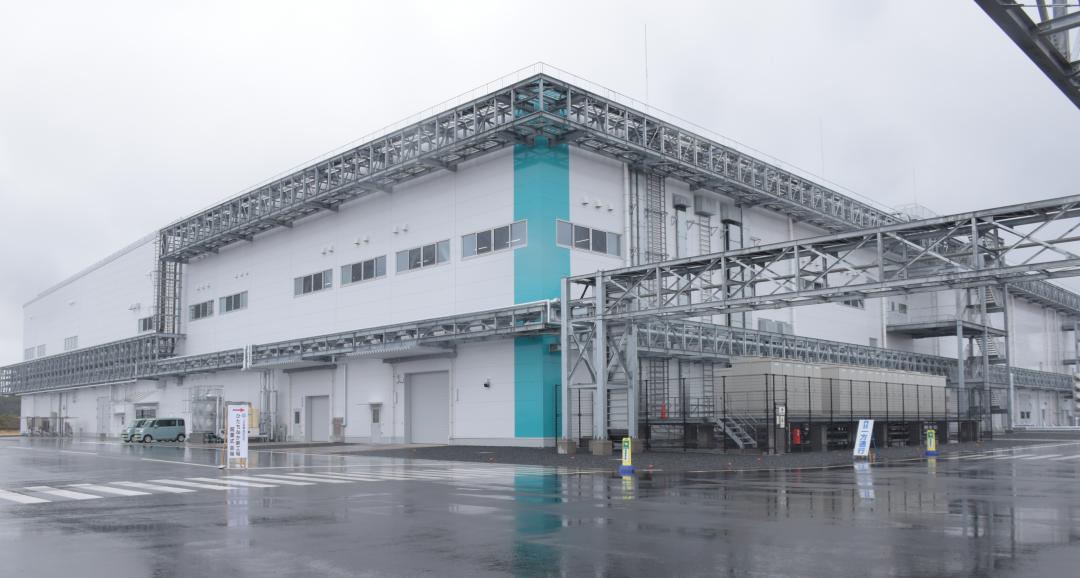 開業したＪＸ金属のひたちなか新工場＝ひたちなか市新光町