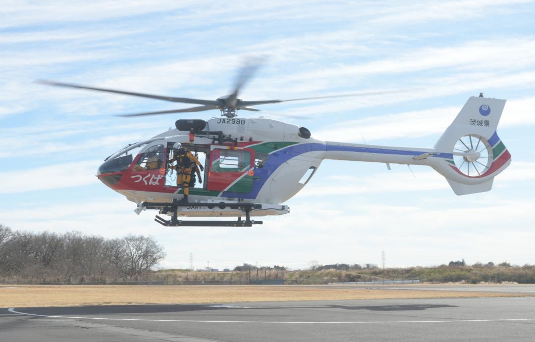 県防災ヘリ（資料写真）